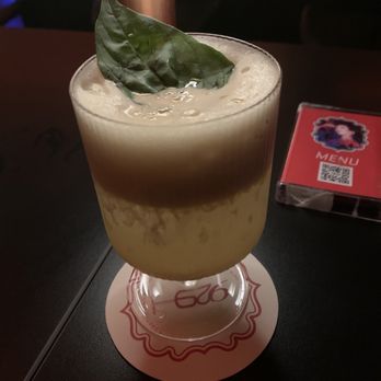 929 - The Most Familiar Stranger - Cocktail Bars Near Me - New York, New York