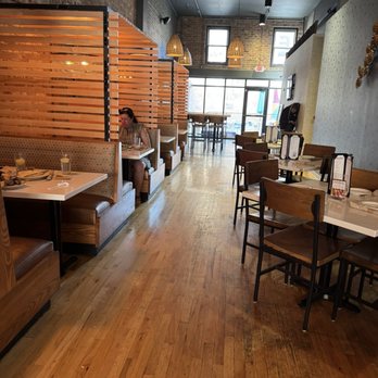 Aladdin's Eatery + Lounge - Lebanese Near Me - Cincinnati, Ohio