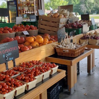 Simon's Gardens - No fruits and limited veggies. - Nurseries & Gardening Near Me - Brookfield, Wisconsin