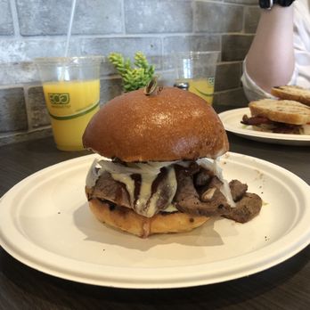 Heirloom Craft Kitchen - BBQ Pulled Pork Sandwich - New American Near Me - Indio, California Heirloom Craft Kitchen - BBQ Pulled Pork Sandwich - New American Near Me - Indio, California