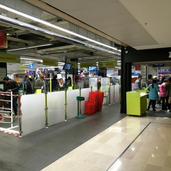 Auchan - Self checkout area - Grocery Near Me