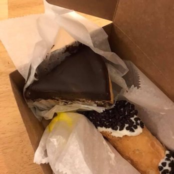 Mike's Pastry - I have been to Mike's Pastry a few times. Everything I get there is awesome my favorite is of course the cannoli. - Bakeries Near Me - Boston, Massachusetts