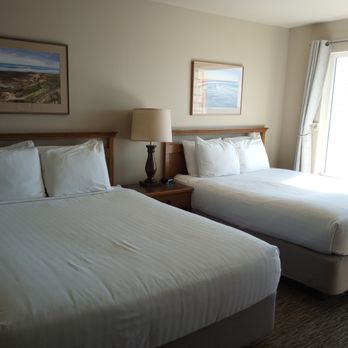 Overleaf Lodge & Spa - Whale Watcher Room with window seat - Hotels Near Me - Yachats, Oregon
