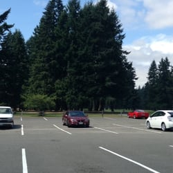 Lake Spanaway Golf Course - Empty lot on weekdays.
