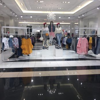 Forever 21 - Larger sizes - Women's Clothing Near Me - Las Vegas, Nevada Forever 21 - Larger sizes - Women's Clothing Near Me - Las Vegas, Nevada