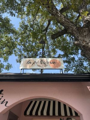 La Pâtisserie by null