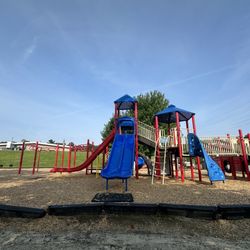 Lemansky Park - Rocket land Park is IN Lemansky Park!