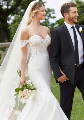 Angela's Bridal by null