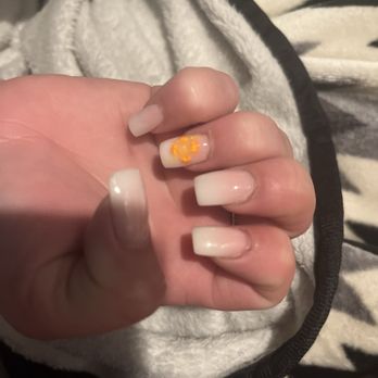 5th Nail Lounge - Nail Salons Near Me - Maitland, Florida