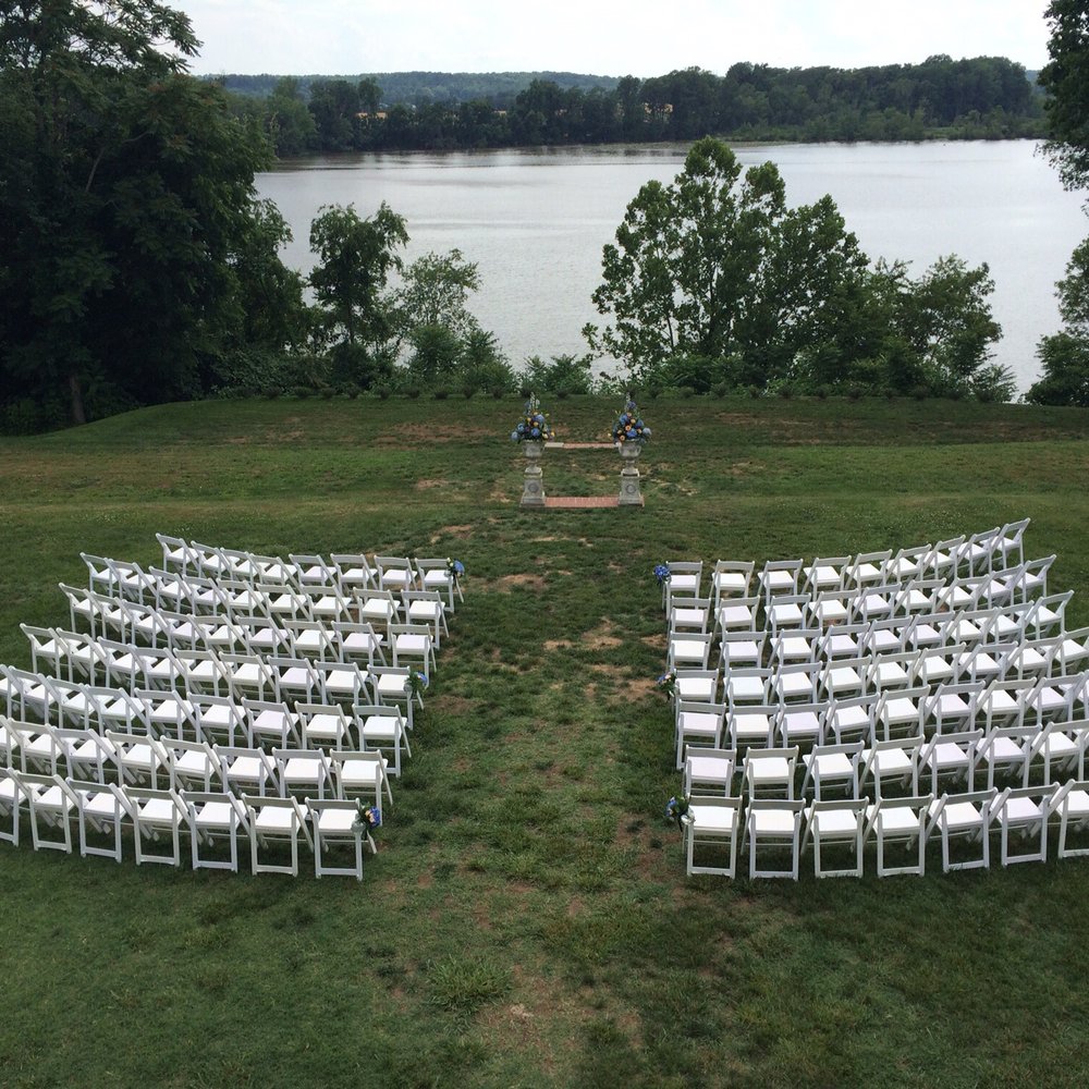 Belle Grove Plantation - Seating for the wedding - Bed & Breakfast Near Me - King George, Virginia Belle Grove Plantation - Seating for the wedding - Bed & Breakfast Near Me - King George, Virginia