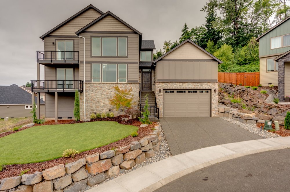 THE MINNIS GROUP PRUNE HILL REALTY Updated April 2024 532 NE 3rd