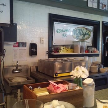 Willy's Kitchen - Sitting at the counter. - American Near Me - Glen Burnie, Maryland