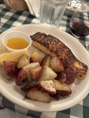 Ann & Tony's by null