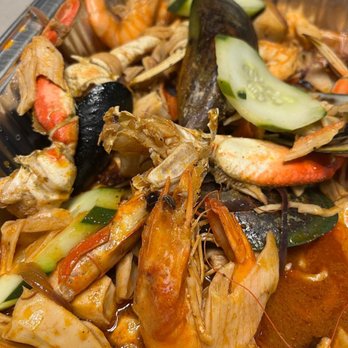 Alta Mar - a seafood dish in a pan - Seafood Near Me - San Antonio, Texas