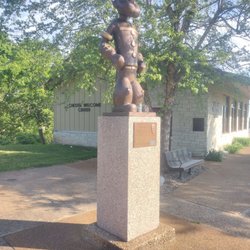 Popeye Statue - The man hisself
