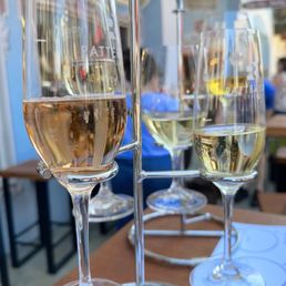 Sparkling wine flight and wine tasting Sparkling wine flight and wine tasting