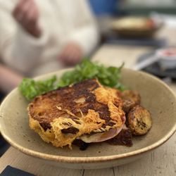Partisan - Grilled ham and cheese