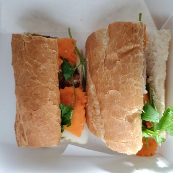 Papaya - Grilled chicken baguette - Vietnamese Near Me - Sammamish, Washington
