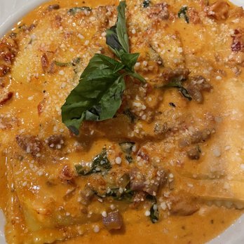 Mannino's Cucina Italiana - Ravioli Di Formaggio - Italian Near Me - Pitman, New Jersey