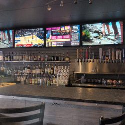 20 Mile Tap House - Bar
