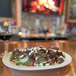 Betty's Bar & Grill - Food is Amazing