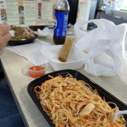 Thai Hutch Bistro - Chicken pad Thai. Thai fried rice. Egg rolls.