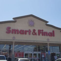 Smart & Final - Store front