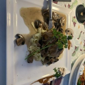 Casa Bella Restaurant - Pollo Casa Bella - Italian Near Me - Stuart, Florida