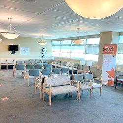 Primary Care & Specialty Care - Dignity Health Medical Group  - Lobby