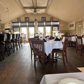 Corvo Bar and Grill - Interior - Bars Near Me - Moodus, Connecticut