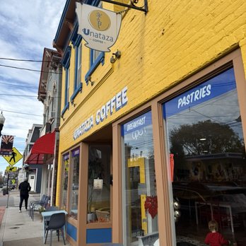 Unataza Coffee - Love this colorful storefront - Coffee & Tea Near Me - Dayton, Kentucky
