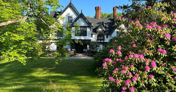 Manor House Inn by null