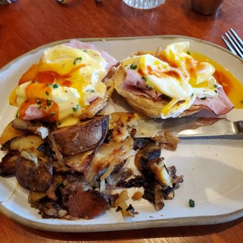 Brix - Eggs Benedict - New American Near Me - Napa, California Brix - Eggs Benedict - New American Near Me - Napa, California