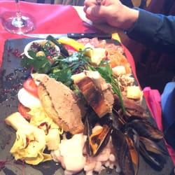 Bruno's Restaurant - Seafood platter - for 1?!