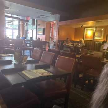 Houlihan's Mt. Lebanon - Bars Near Me - Pittsburgh, Pennsylvania
