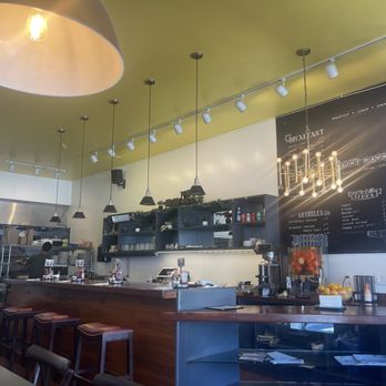 16th Street Diner - Bar area - Breakfast & Brunch Near Me - San Francisco, California