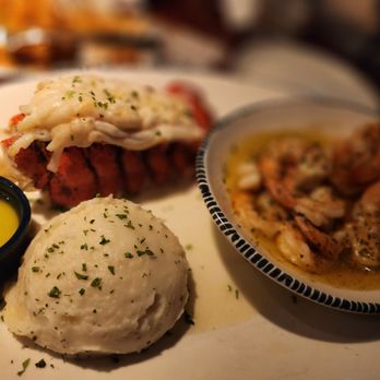 Red Lobster - Lobster & Shrimp Scampi - Seafood Near Me - Carle Place, New York Red Lobster - Lobster & Shrimp Scampi - Seafood Near Me - Carle Place, New York