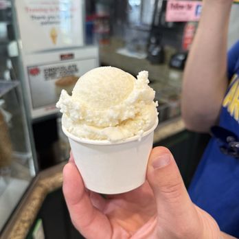 Campbell Creamery - Vanilla - Ice Cream & Frozen Yogurt Near Me - Campbell, California Campbell Creamery - Vanilla - Ice Cream & Frozen Yogurt Near Me - Campbell, California