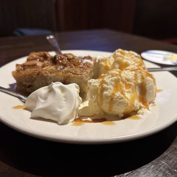 John Brewer's Tavern - Banana Bread Pudding - American Near Me - Waltham, Massachusetts John Brewer's Tavern - Banana Bread Pudding - American Near Me - Waltham, Massachusetts