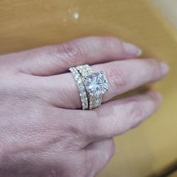 Valliani Jewelers