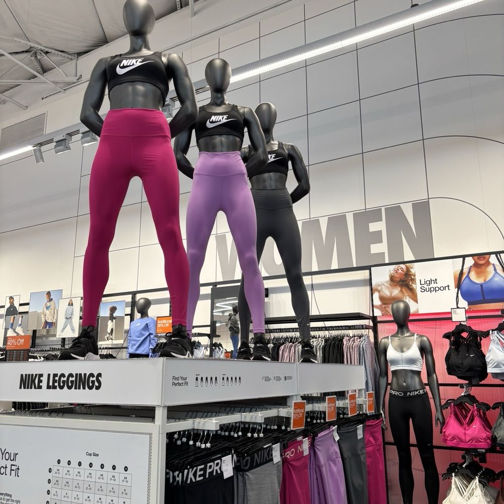 Nike Factory Store - Desert Ridge - Workout wear - Shoe Stores Near Me - Phoenix, Arizona Nike Factory Store - Desert Ridge - Workout wear - Shoe Stores Near Me - Phoenix, Arizona