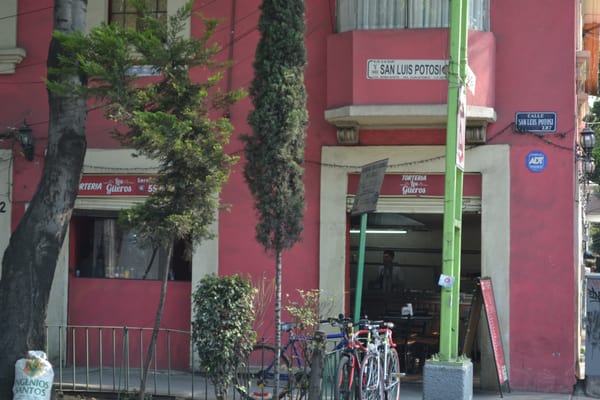 Tortería Los Güeros by null