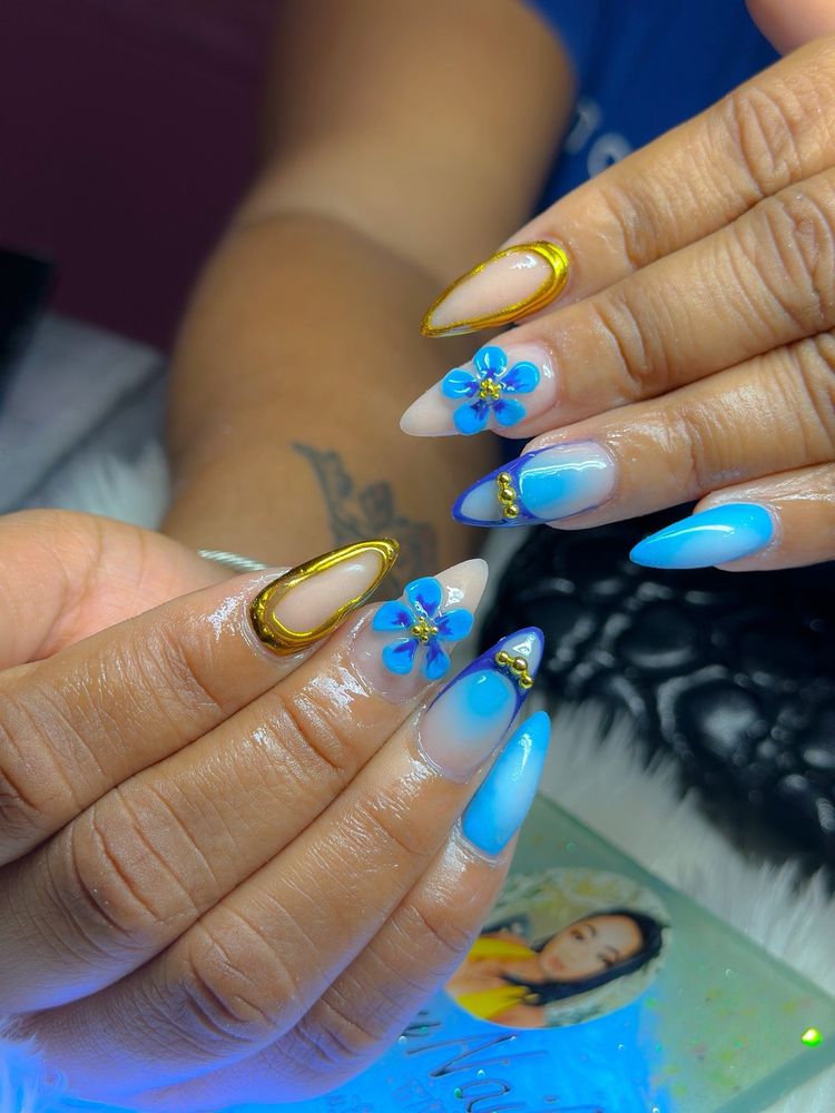 Classy Nailz Logo