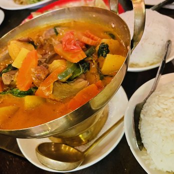 Thonglor Thai Bistro - Duck curry - Thai Near Me - San Mateo, California Thonglor Thai Bistro - Duck curry - Thai Near Me - San Mateo, California