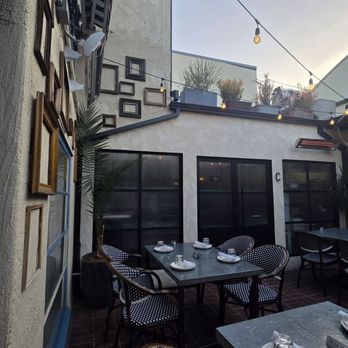 The Courtyard Kitchen - New American Near Me - Santa Monica, California The Courtyard Kitchen - New American Near Me - Santa Monica, California