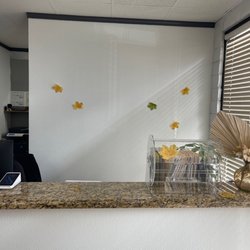 BODY DETOX - Front desk Fall decorations (7 leaves)
