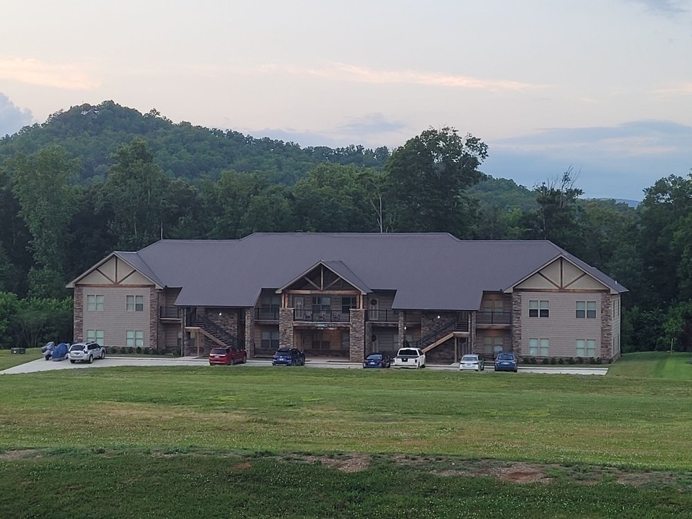 ABRAMS RETREAT AT CADES COVE Updated April 2024 205 Cap Cir