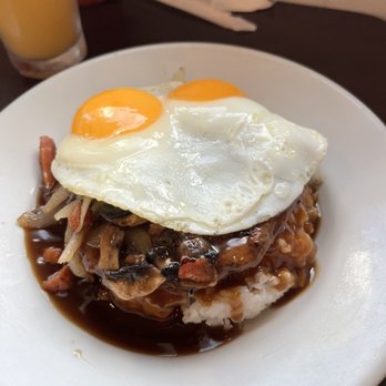 Eggs 'n Things - Hawaiian Loco Moco - Breakfast & Brunch Near Me - Honolulu, Hawaii
