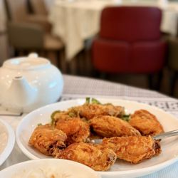 Fried chicken wings