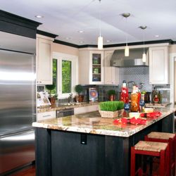 Aggo Construction - Two cabinet color kitchen Mill Valley
